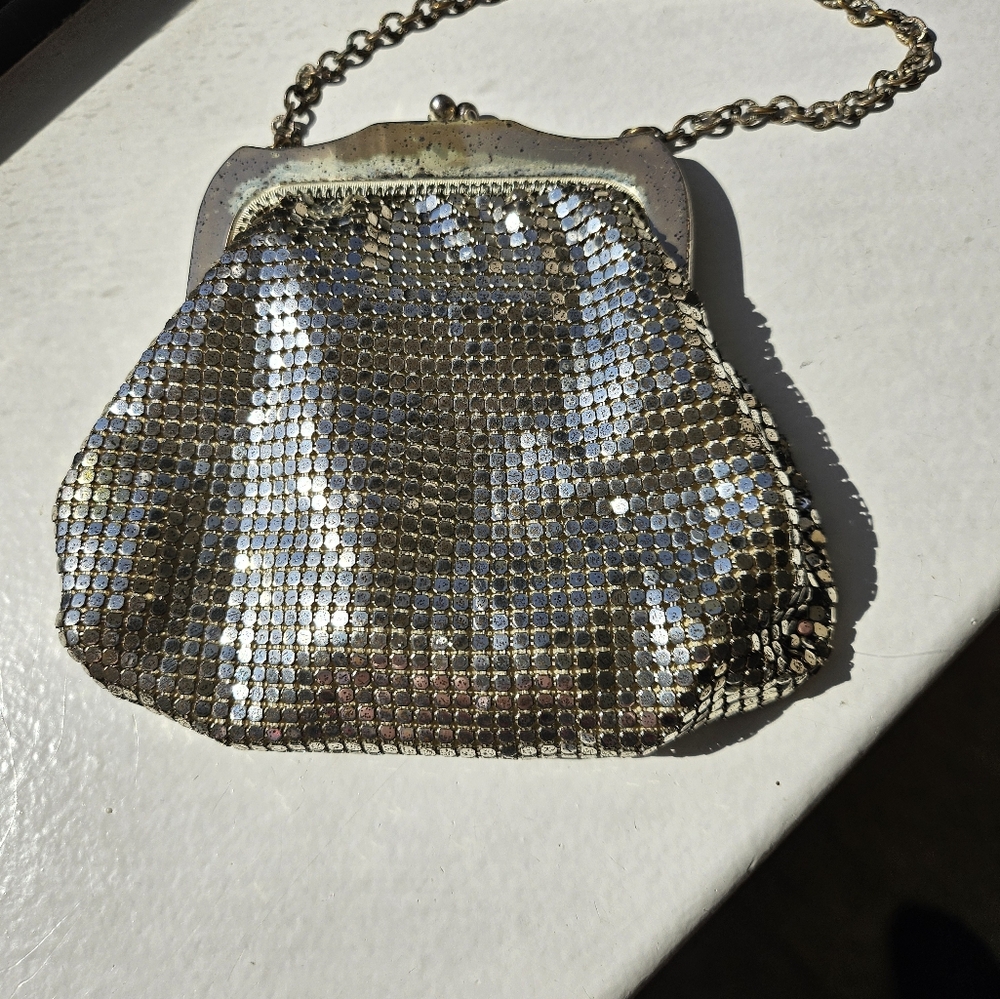 Sparkly Silver Mesh Hand Bag - Picture 9 of 9